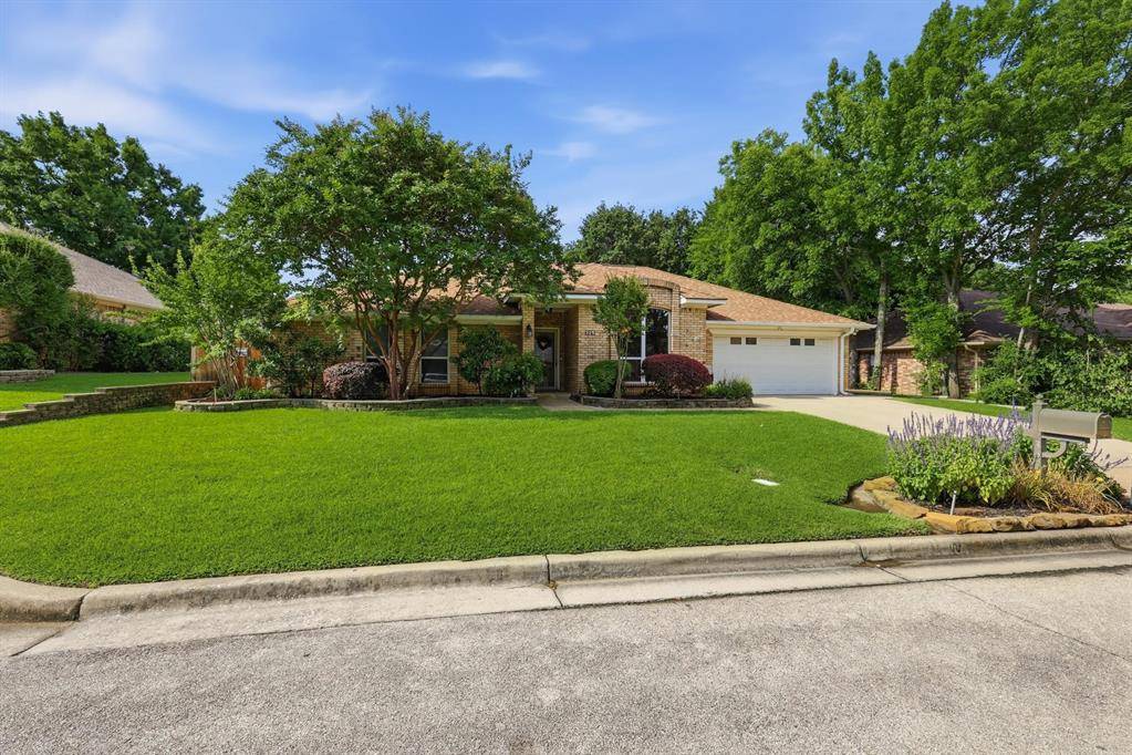 325 Marseille Drive, Hurst, TX 76054
