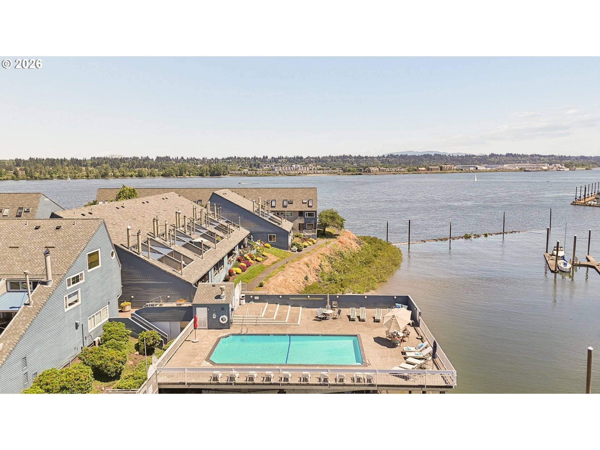 170 N HAYDEN BAY DR, Portland, OR 97217