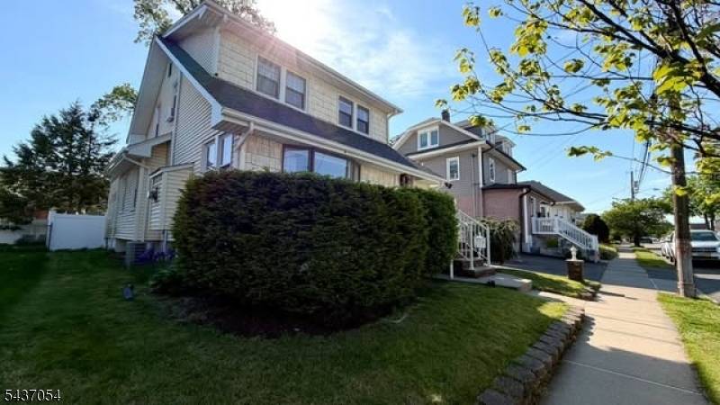49 Orange Ave, Elmwood Park Boro, NJ 07407