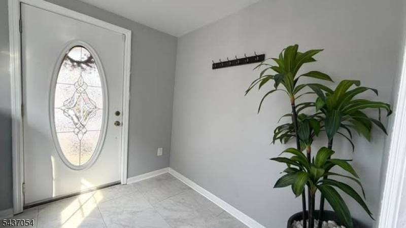 49 Orange Ave, Elmwood Park Boro, NJ 07407