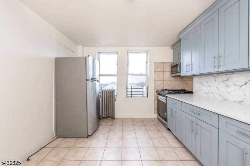 130 Milford Ave, Newark City, NJ 07108