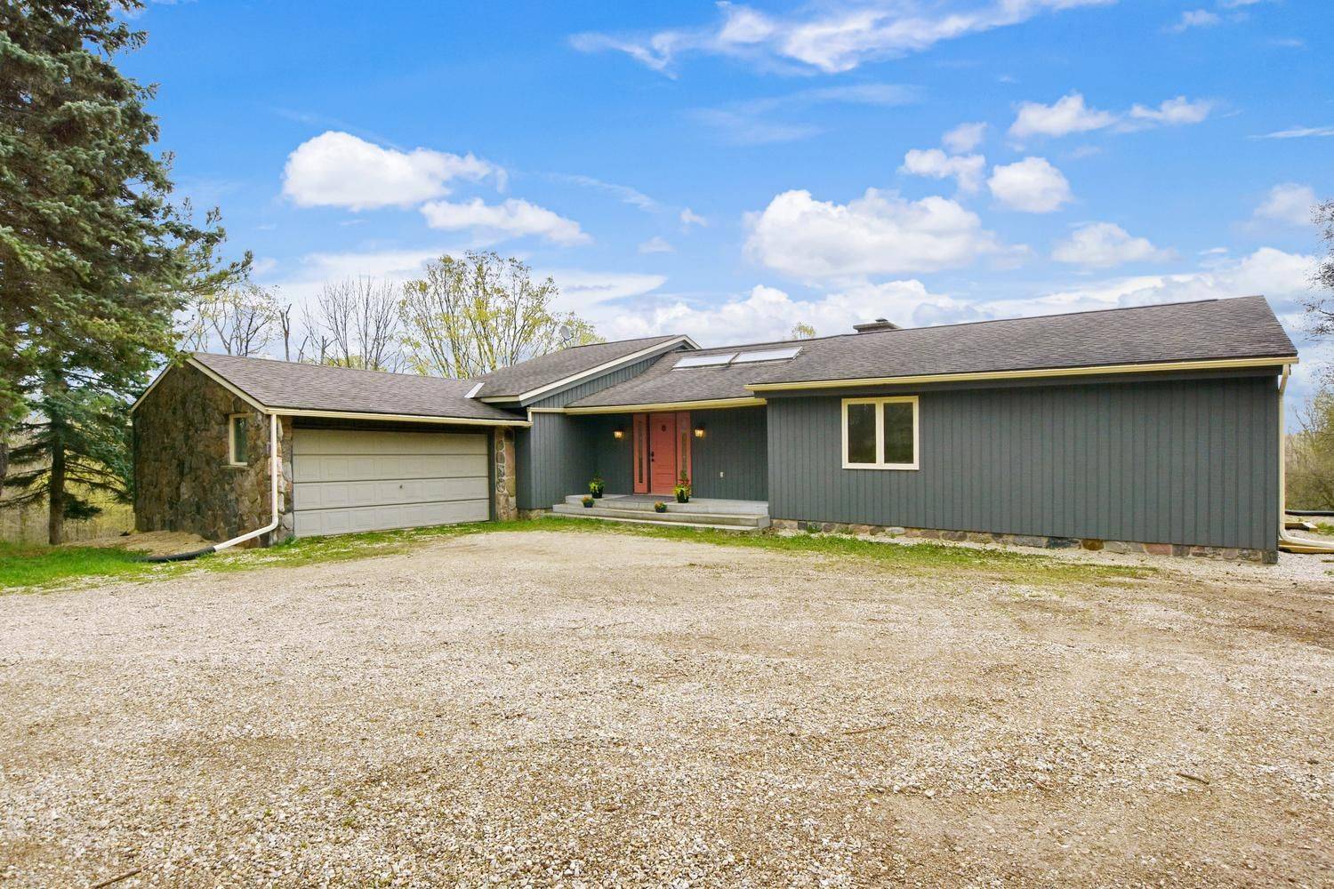 446070 Johnston's Side Road, Grey Highlands, ON N0C 1E0