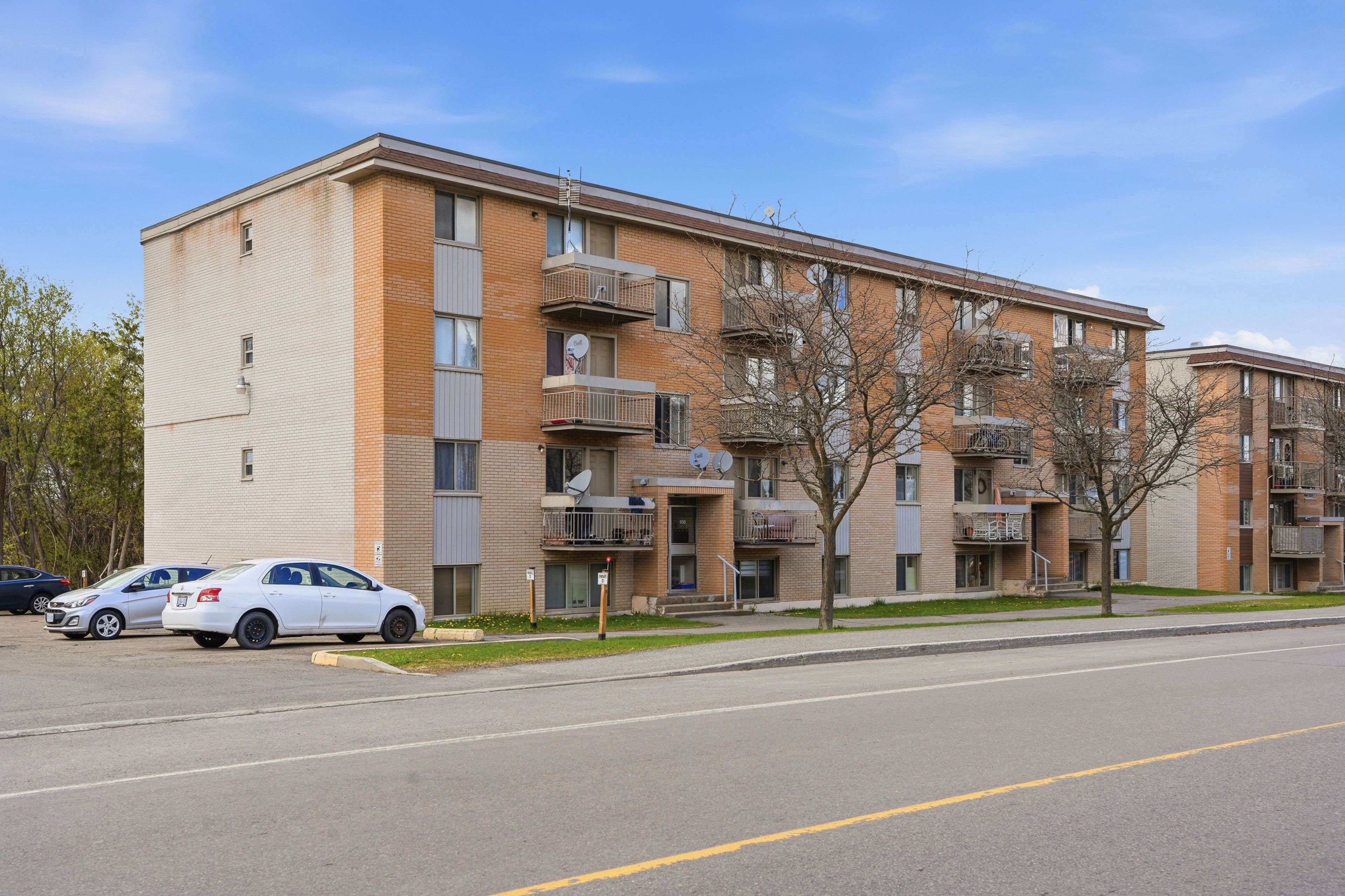998 Cartier BLVD #8, Hawkesbury, ON K6A 1W7