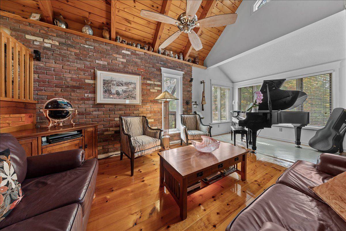 182 Spruce Ridge RD, Carp - Huntley Ward, ON K0A 1L0