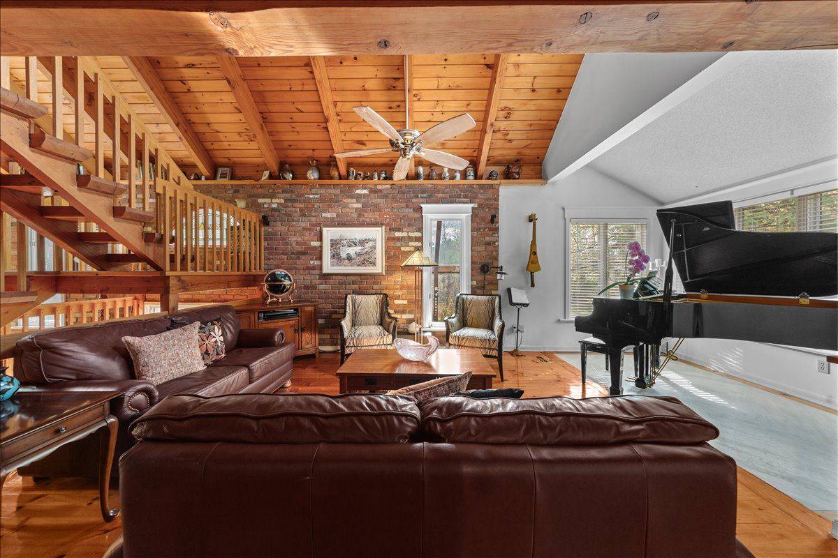 182 Spruce Ridge RD, Carp - Huntley Ward, ON K0A 1L0