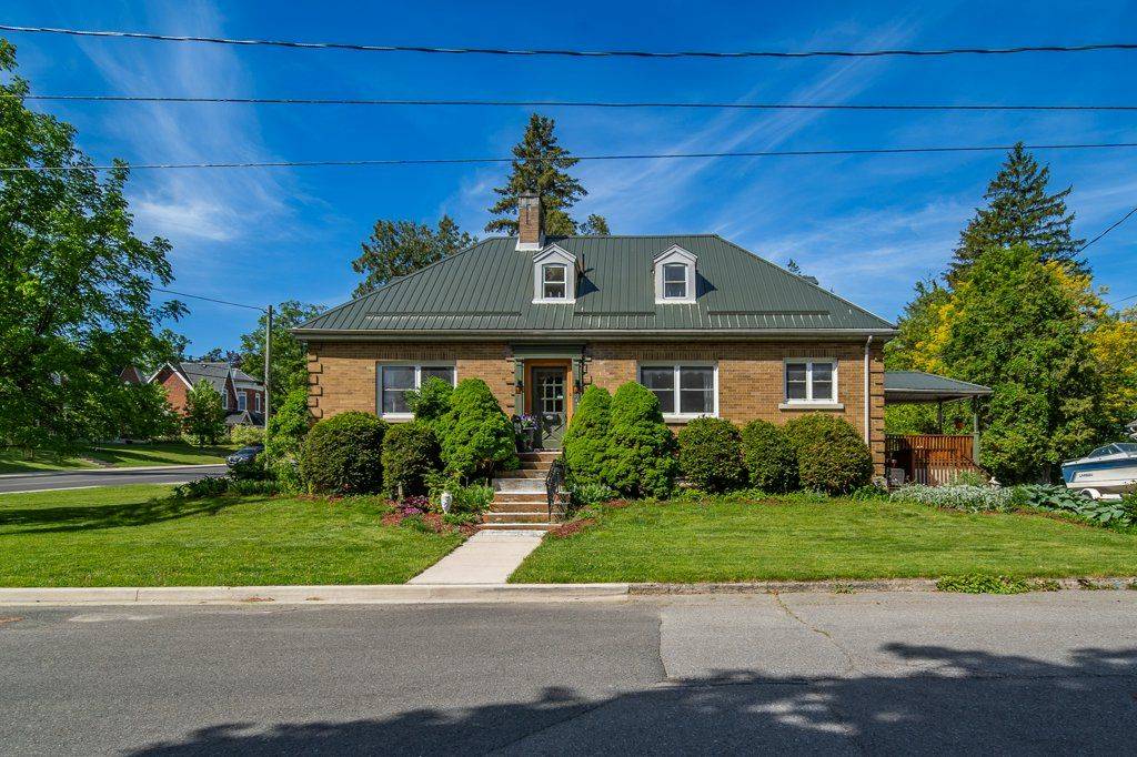 106 Donald ST, Greater Napanee, ON K7R 2V1