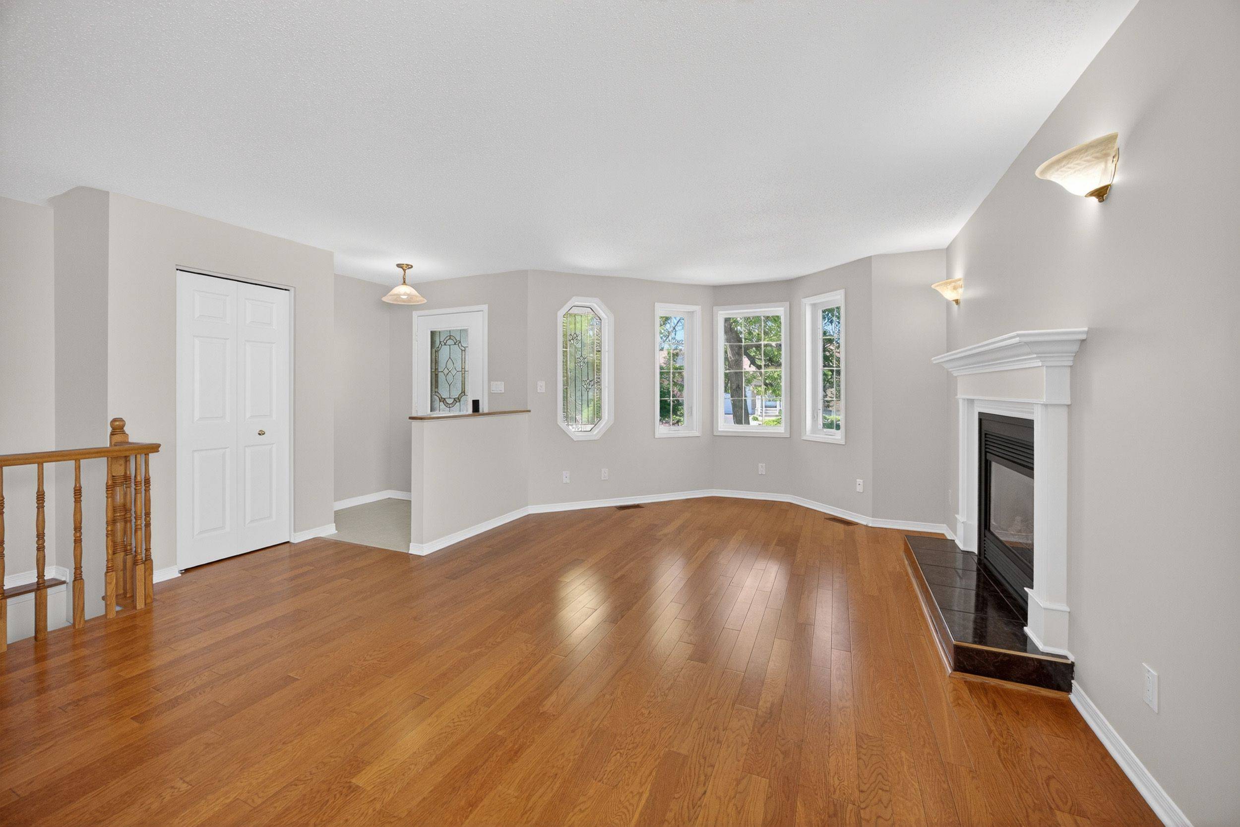407 Flora ST, Carleton Place, ON K7C 4T6