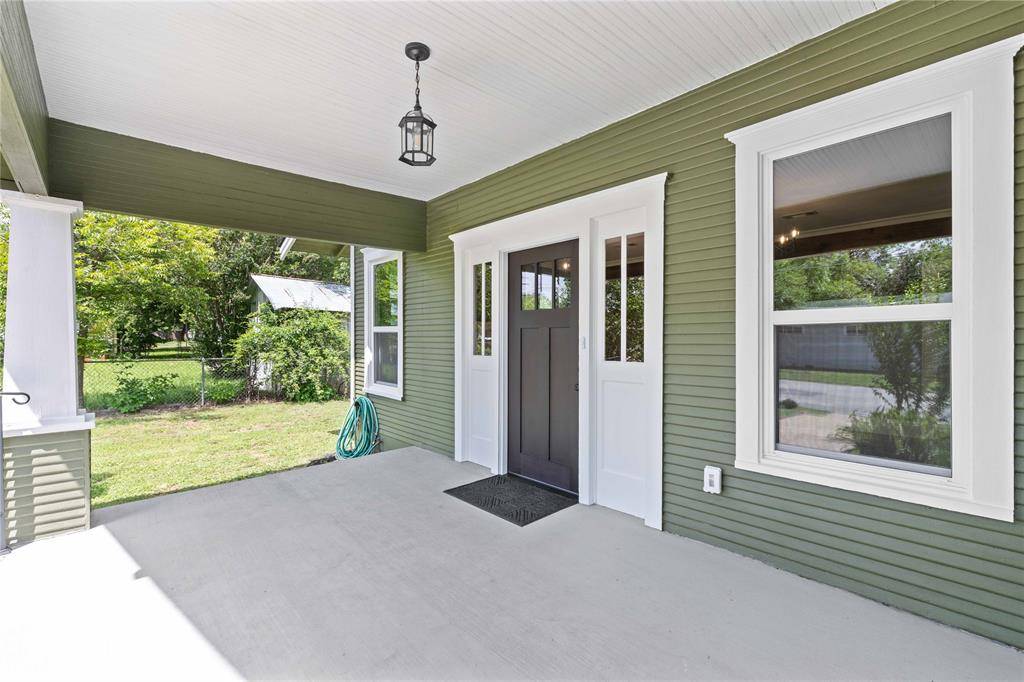 709 Avenue H, Brownwood, TX 76801