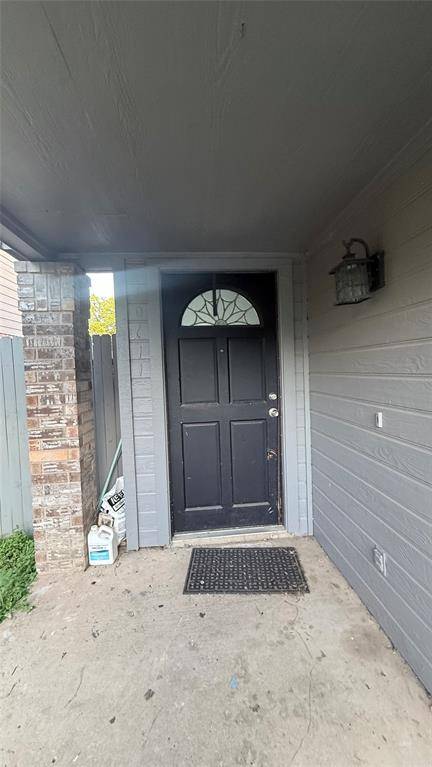 10611 Woodleaf Drive, Dallas, TX 75227