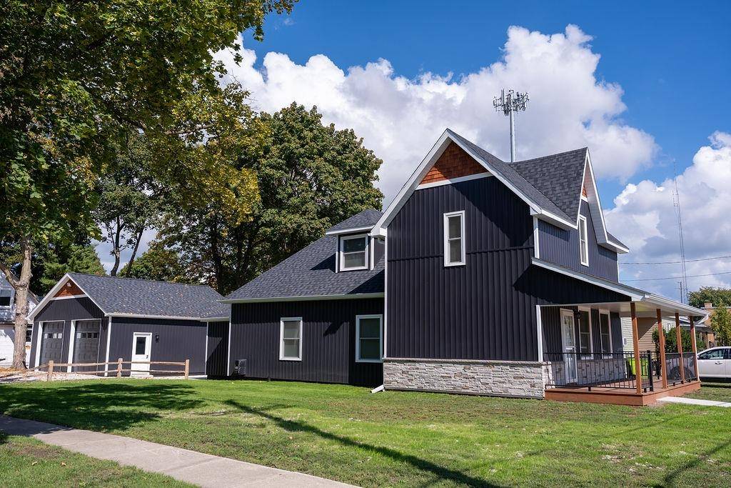 216 W Fifth ST, Clare, MI 48617