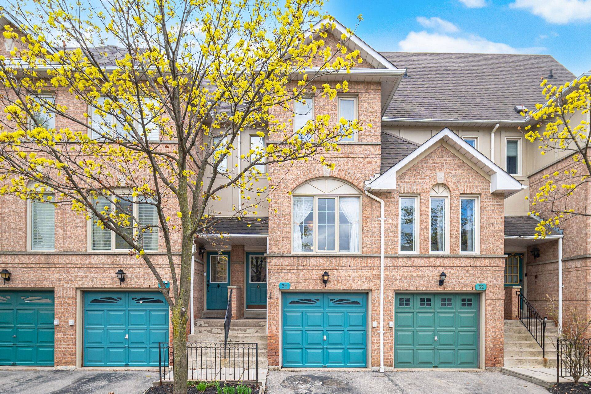 1050 Bristol RD W #31, Mississauga, ON L5V 2E8