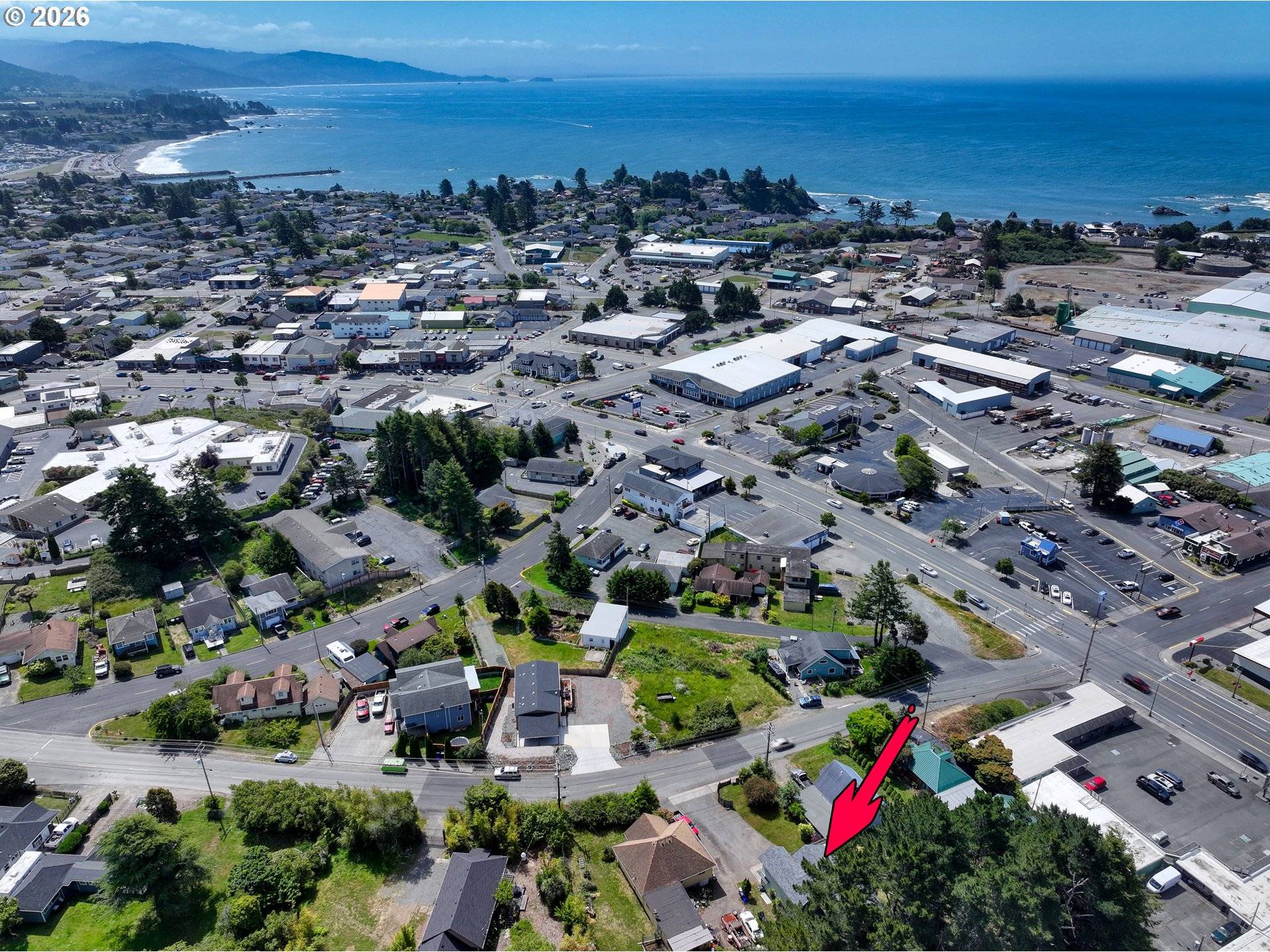730 PACIFIC AVE #B, Brookings, OR 97415
