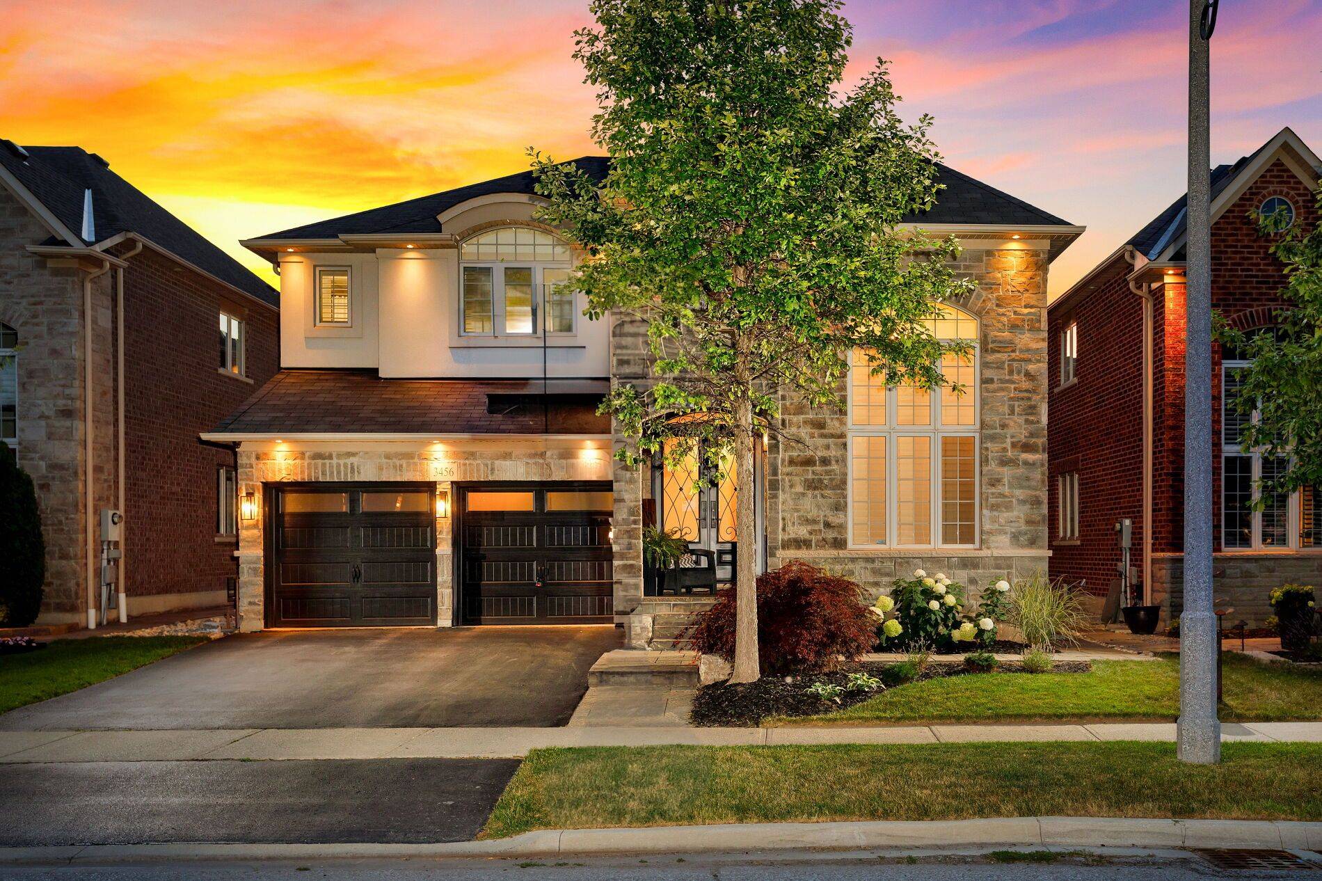 3456 Liptay AVE, Oakville, ON L6M 0M7
