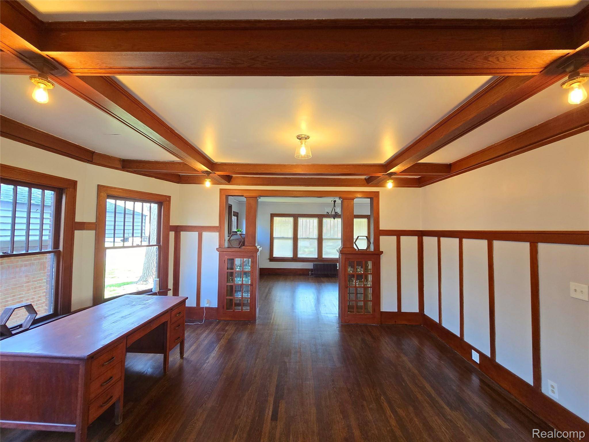 26850 W 7 Mile RD, Redford Charter Township, MI 48240