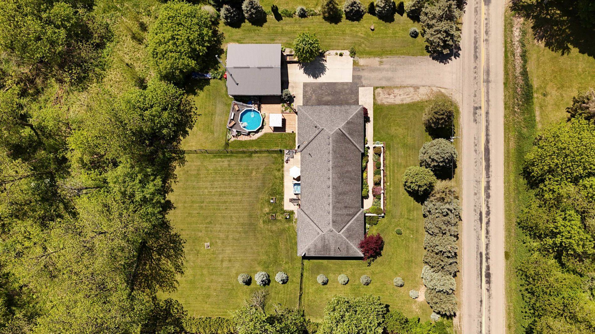 48 German School RD, Brant, ON N3L 3E1