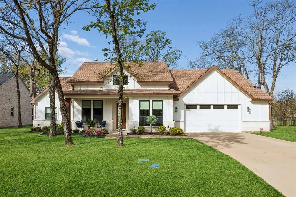 207 Colonial Drive, Mabank, TX 75156