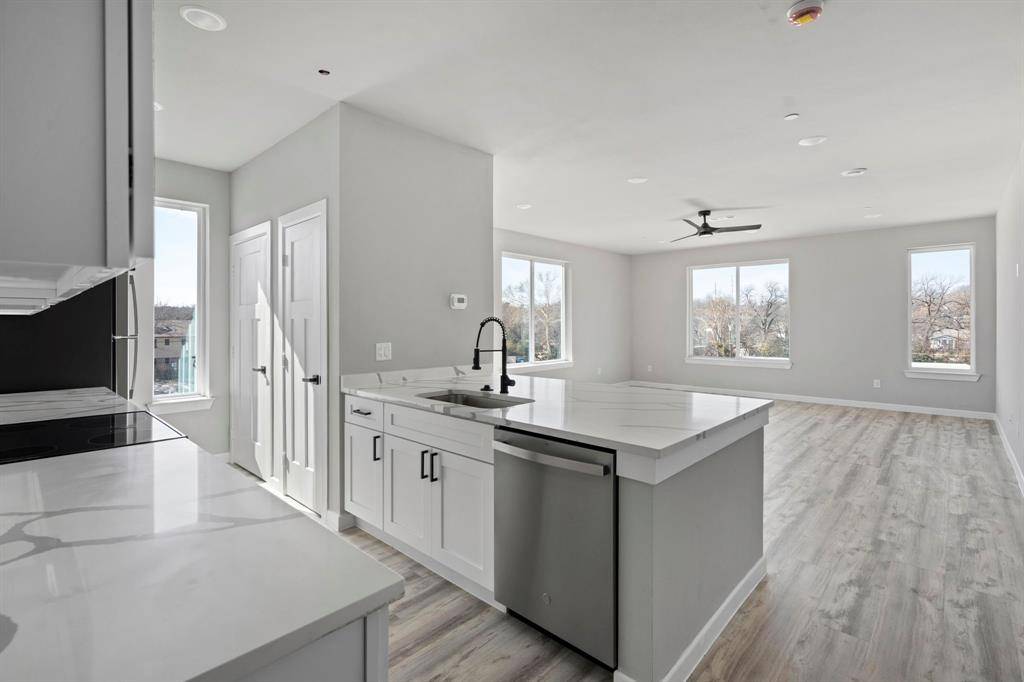 948 S Corinth Street #13, Dallas, TX 75215
