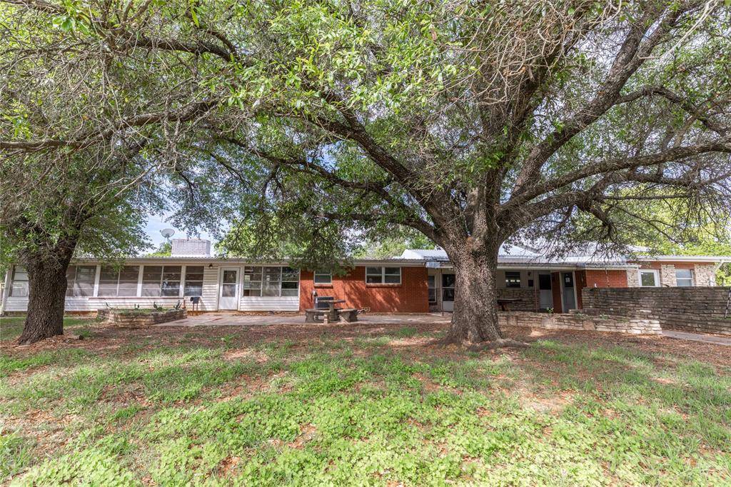 1025 S US Highway 281, Stephenville, TX 76401