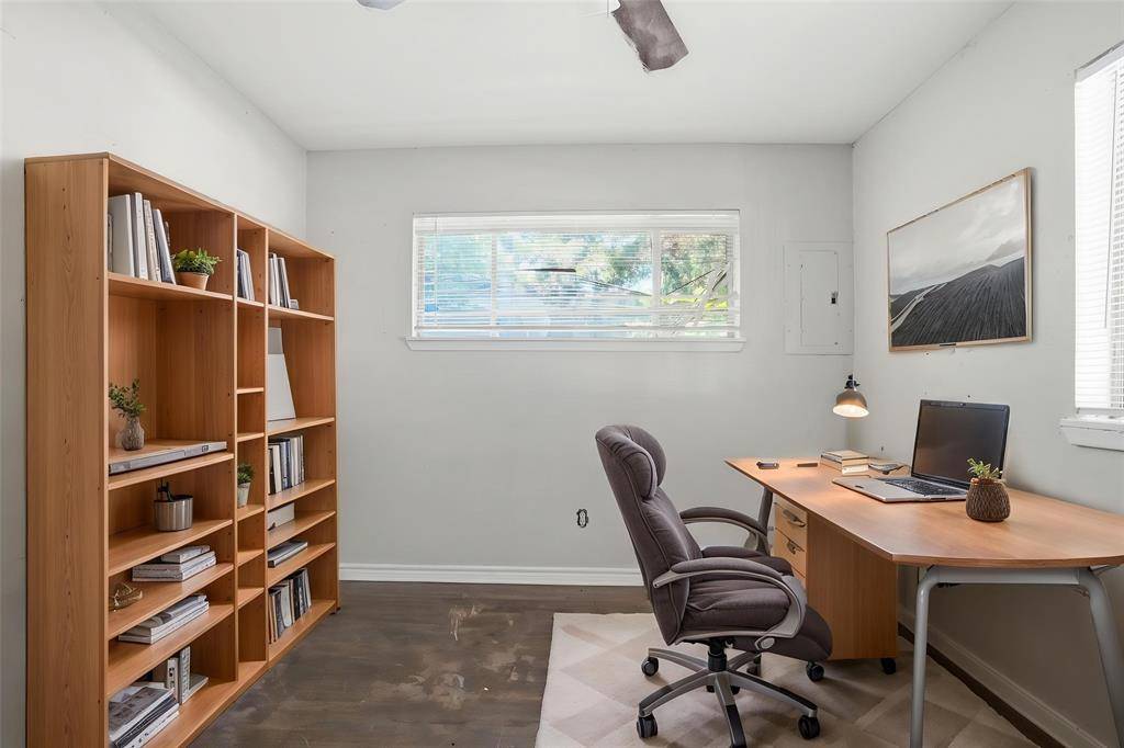 1029 Usher Street, Benbrook, TX 76126