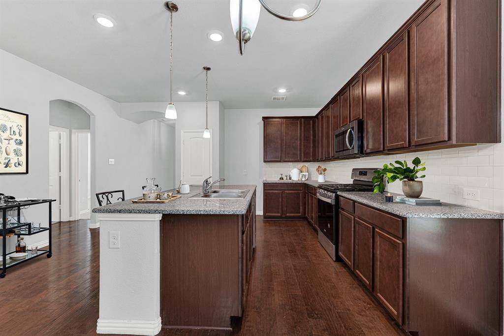 2068 Barx Drive, Little Elm, TX 75068