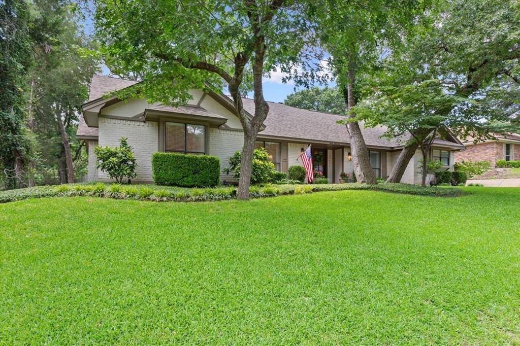 12000 Sandalwood Drive, Woodway, TX 76712