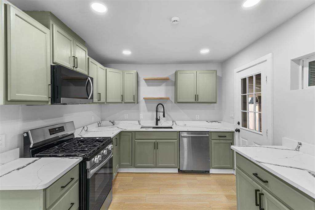 125 29th Street, Grand Prairie, TX 75050