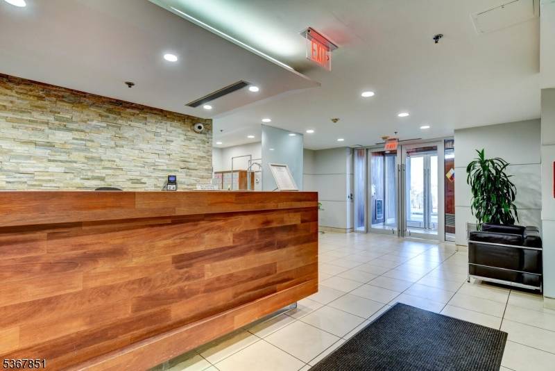 689 Luis Munoz Marin Blvd #1010, Jersey City, NJ 07310
