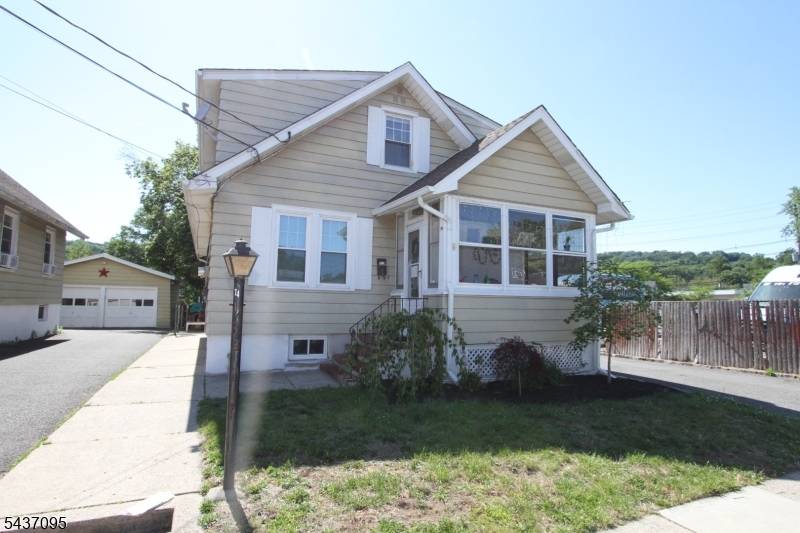 74 Alexandria Ave, Hawthorne Boro, NJ 07506