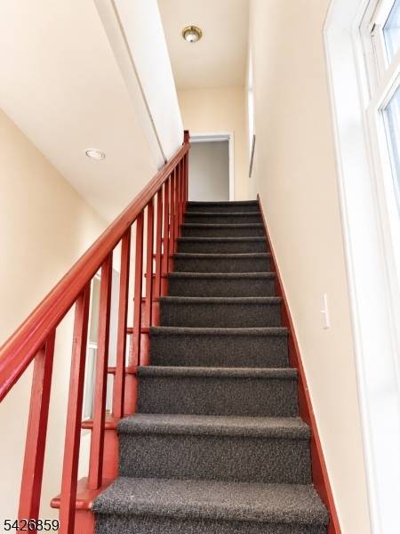 98 E Centre St, Nutley Twp., NJ 07110