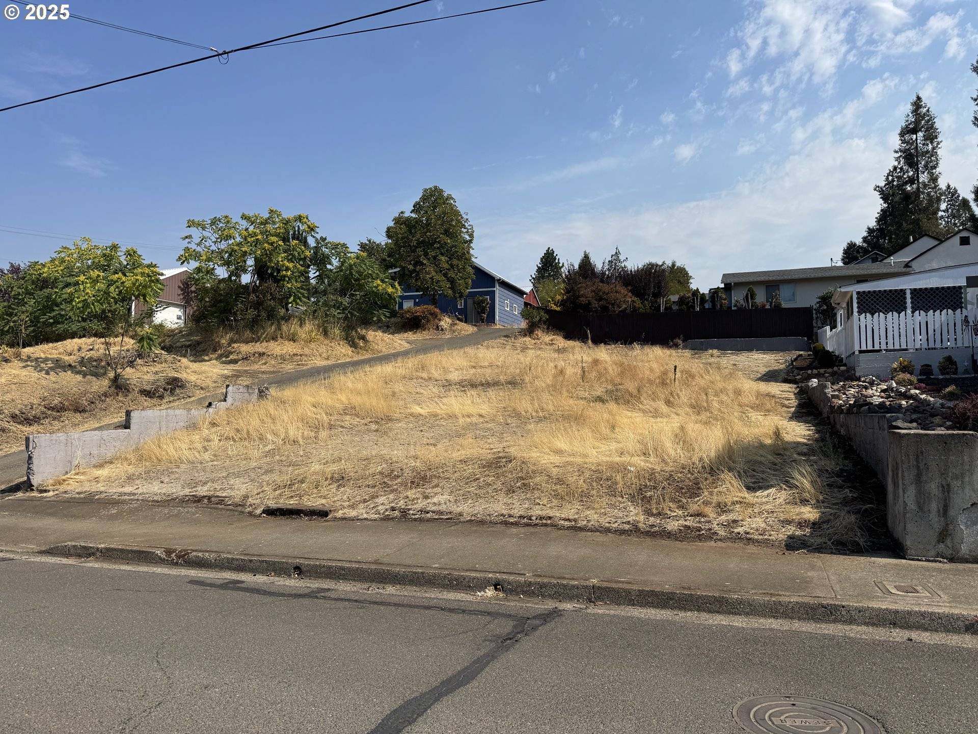 1224 SE BOOTH AVE, Roseburg, OR 97470