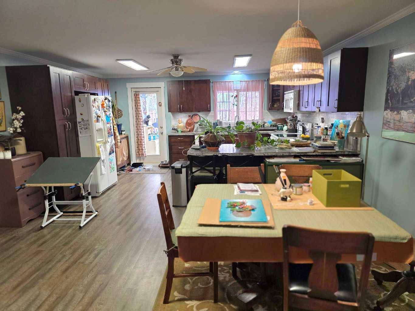 221 Heritage RD, Barnwell, AB T0K 0B0
