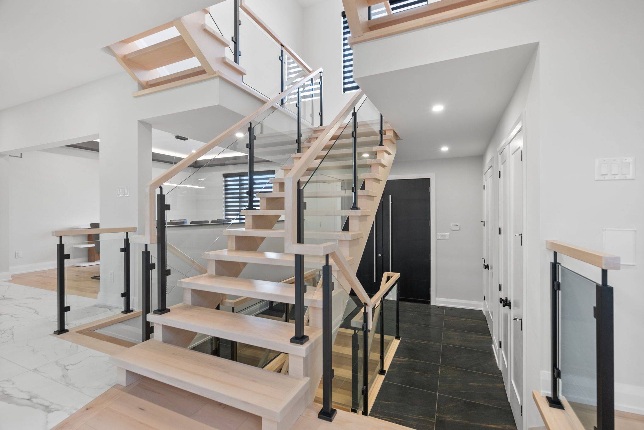 663 Ballycastle CRES, Blossom Park - Airport And Area, ON K1X 0A3