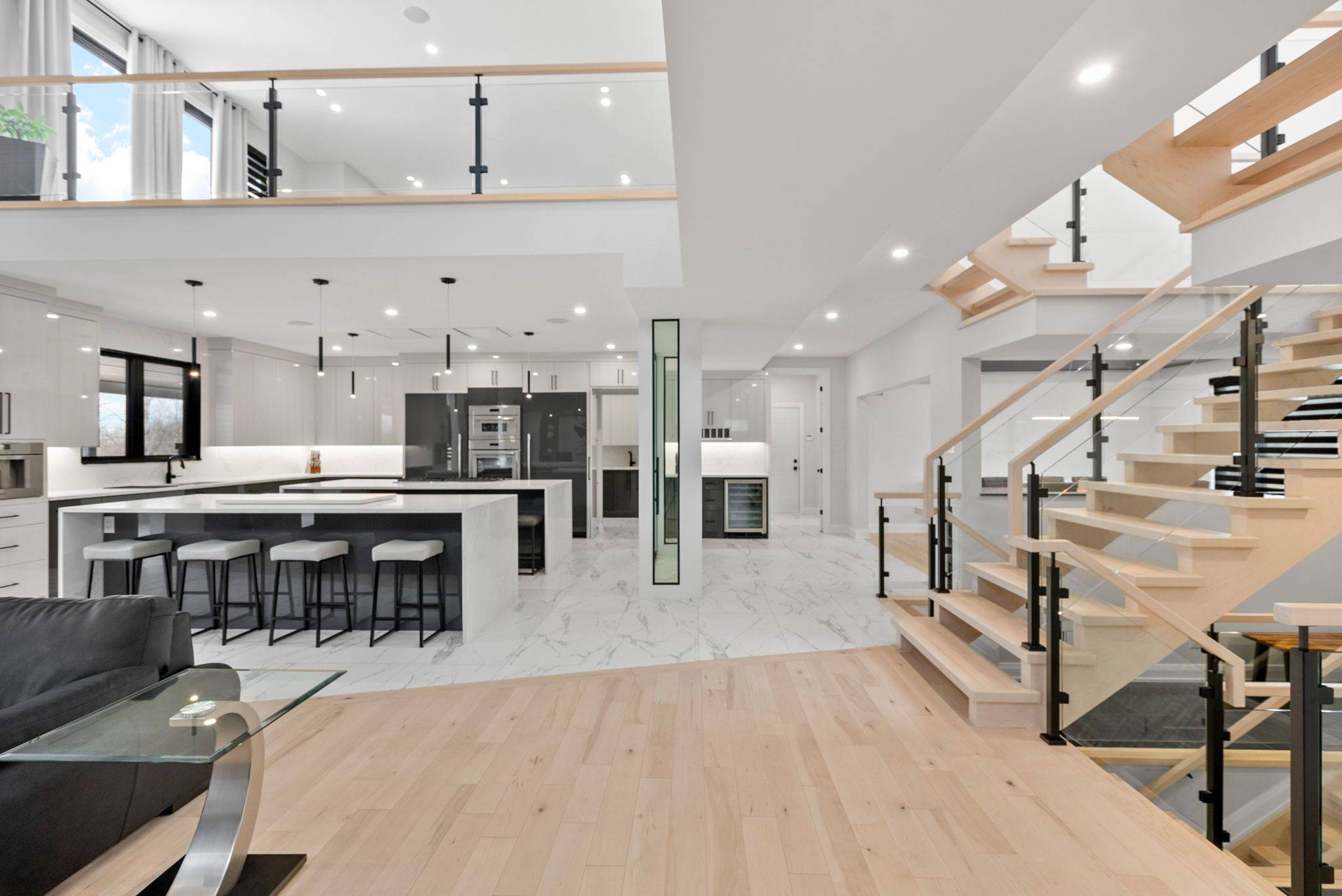 663 Ballycastle CRES, Blossom Park - Airport And Area, ON K1X 0A3