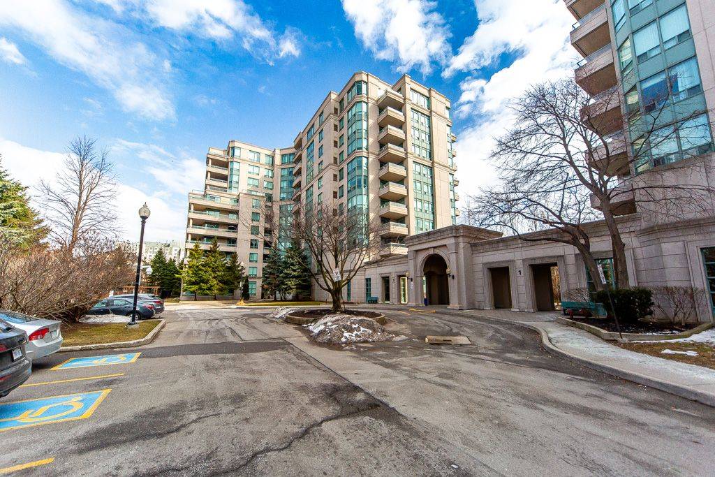 5 Emerald LN #306, Vaughan, ON L4J 8P7