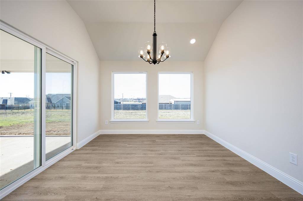 104 Ranchview, Valley View, TX 76272