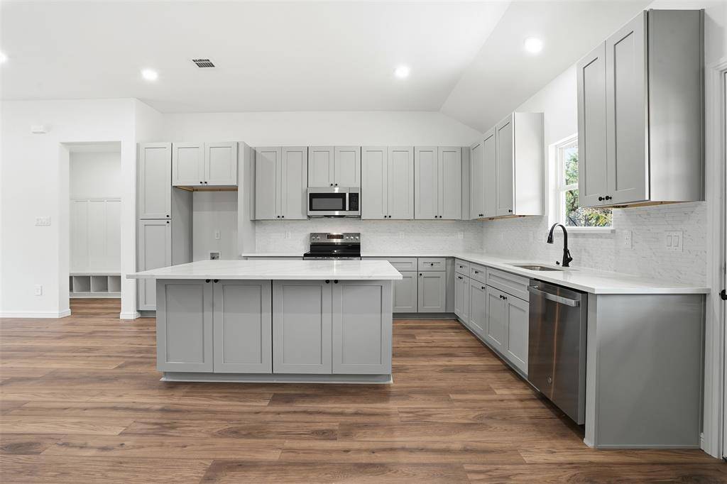 4300 Lucero Drive, Granbury, TX 76048
