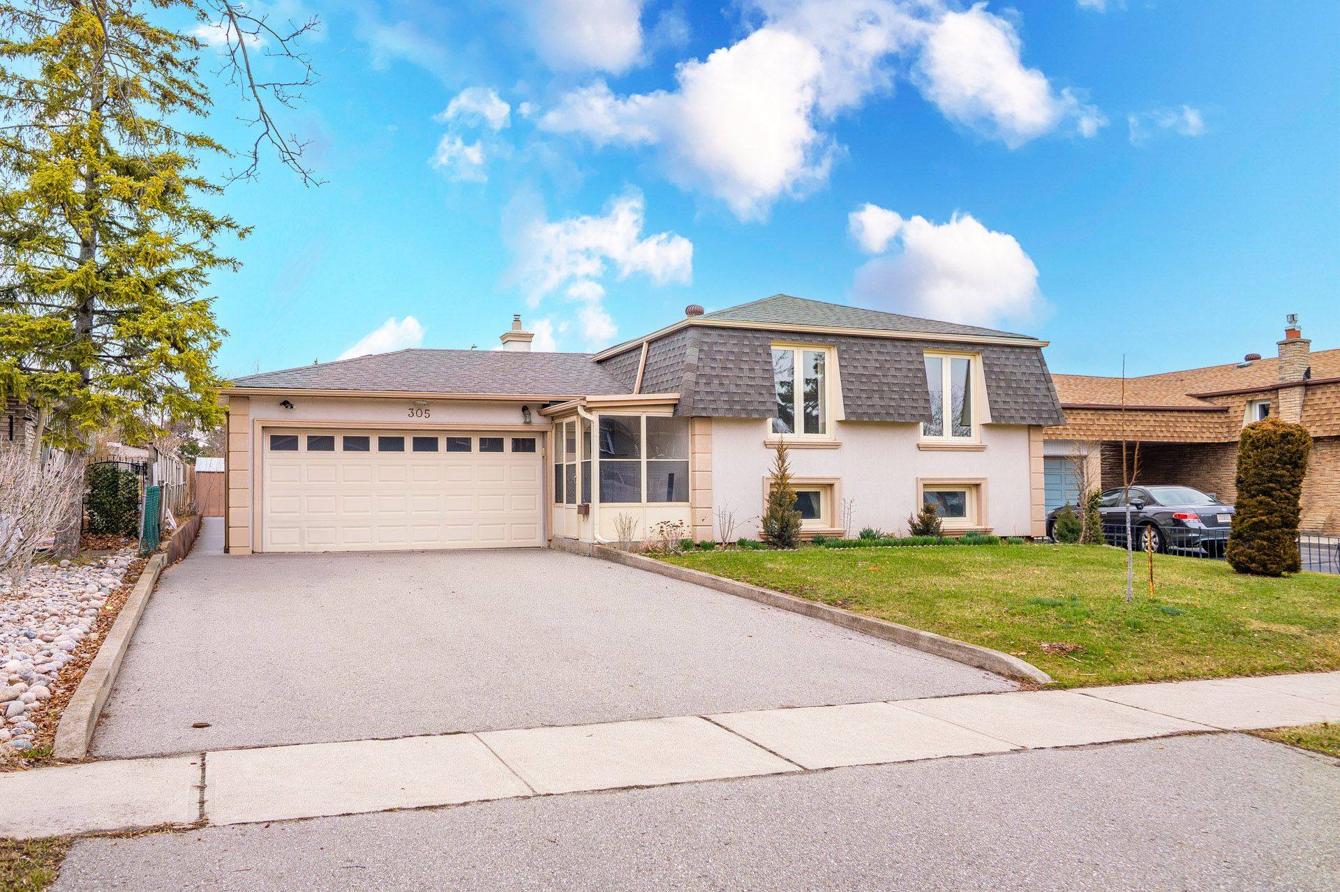 305 Pinegrove RD, Oakville, ON L6K 3P8