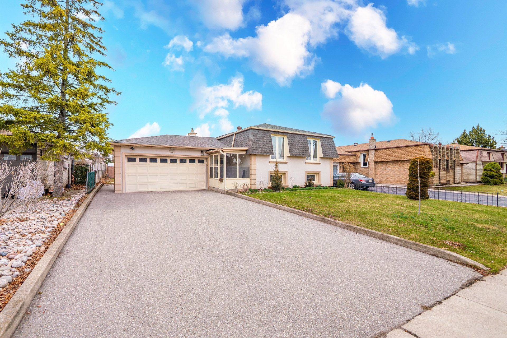 305 Pinegrove RD, Oakville, ON L6K 3P8