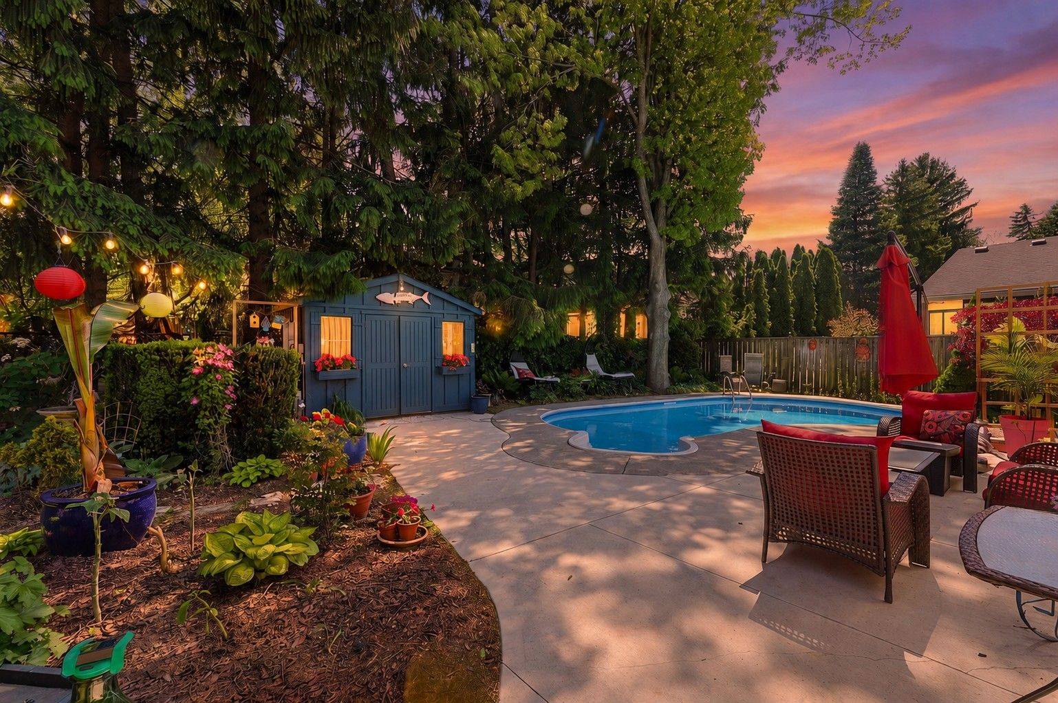82 Cumming CT, Hamilton, ON L9G 1V3