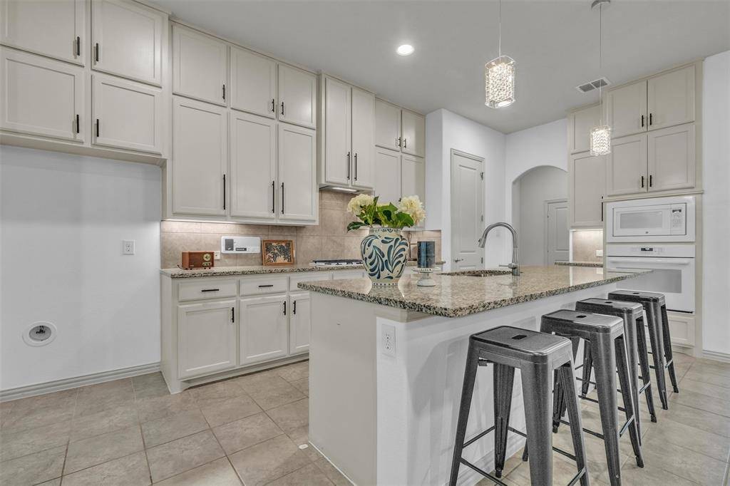 2801 Vista Azul Place #2801, Mansfield, TX 76063