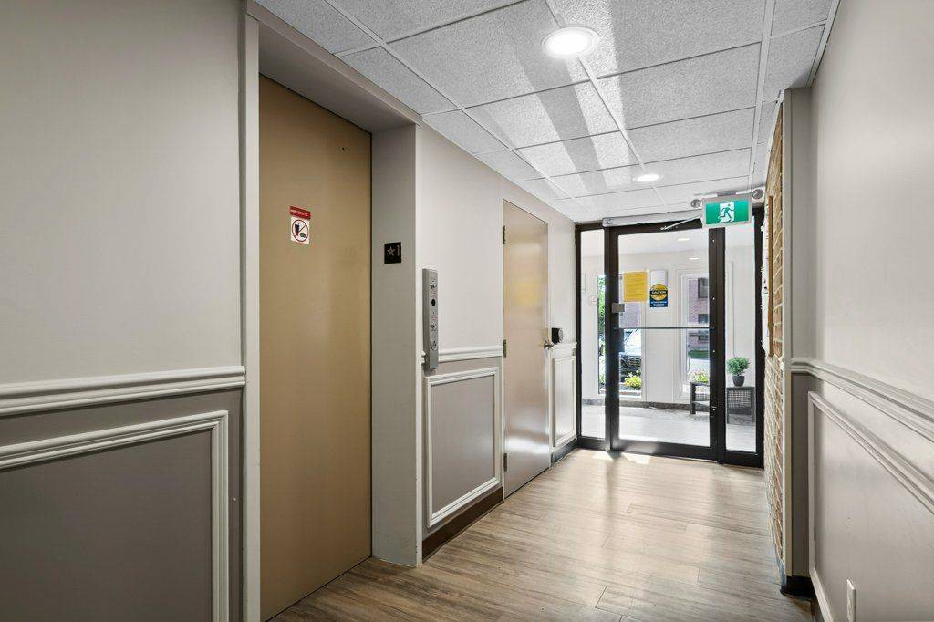 11 Centre ST S #103, Greater Napanee, ON K7R 3X3