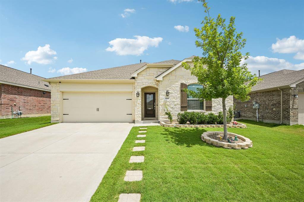 1702 River Crossing Drive, Anna, TX 75409