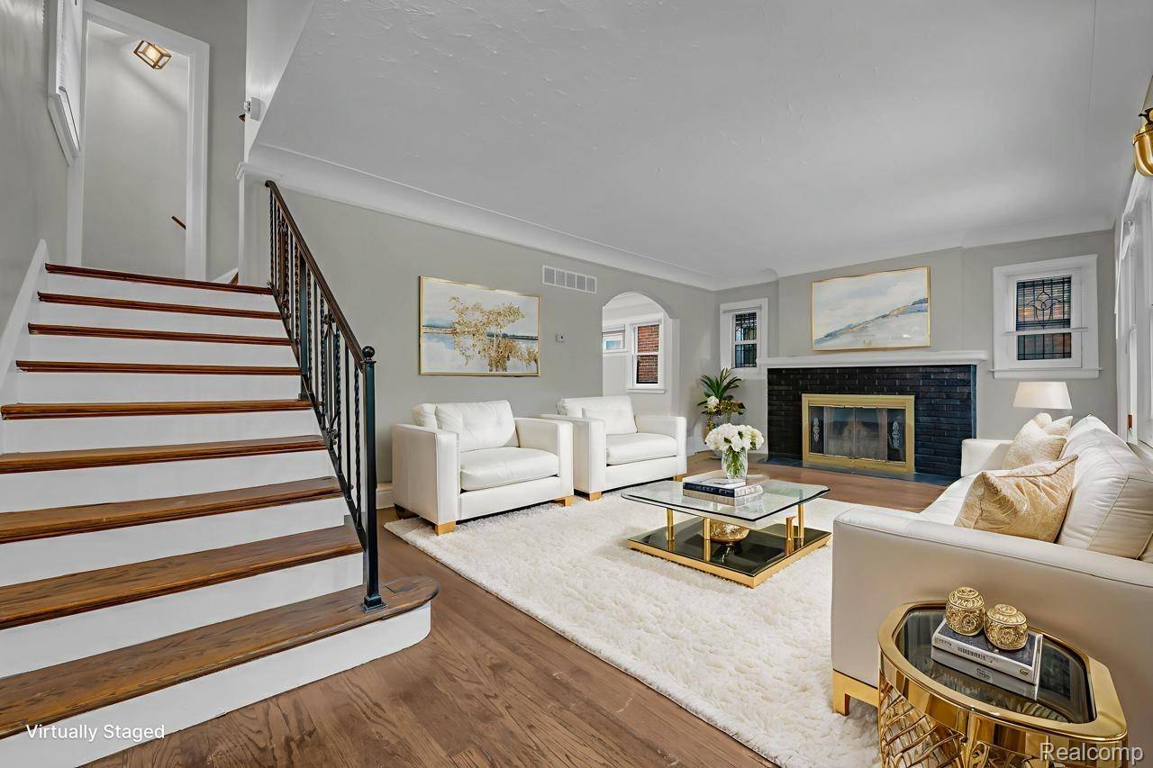 18613 Santa Rosa DR, Detroit, MI 48221