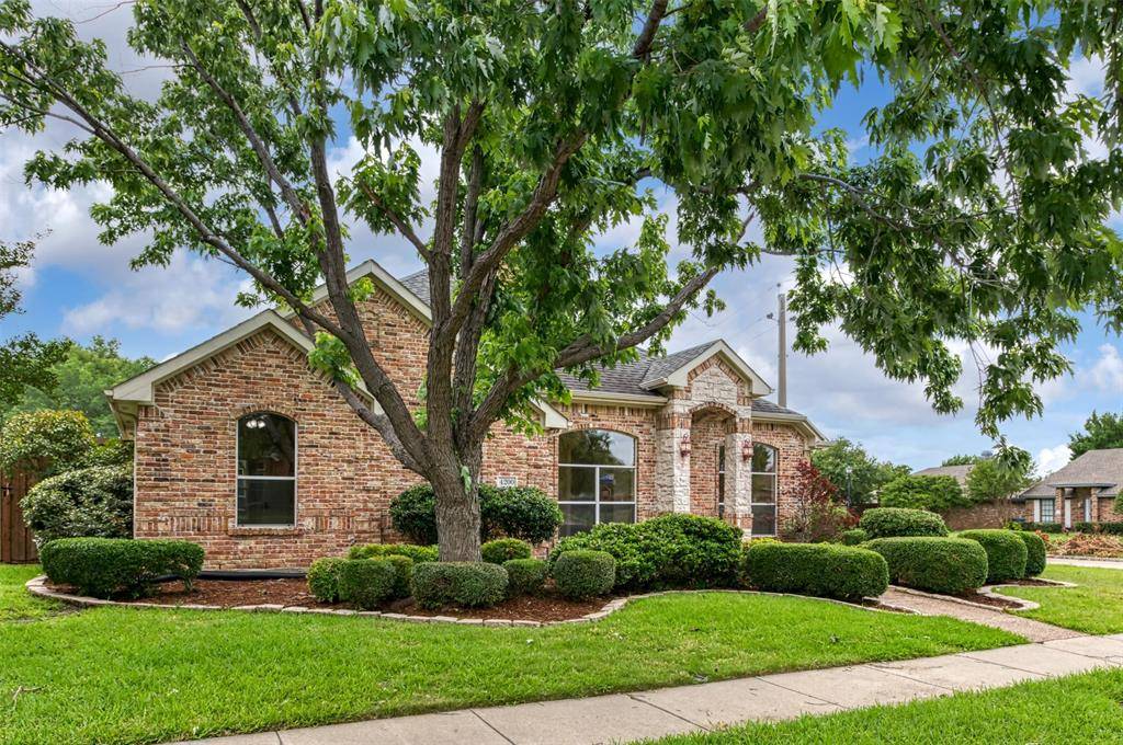 4200 Mesa Drive, Carrollton, TX 75010