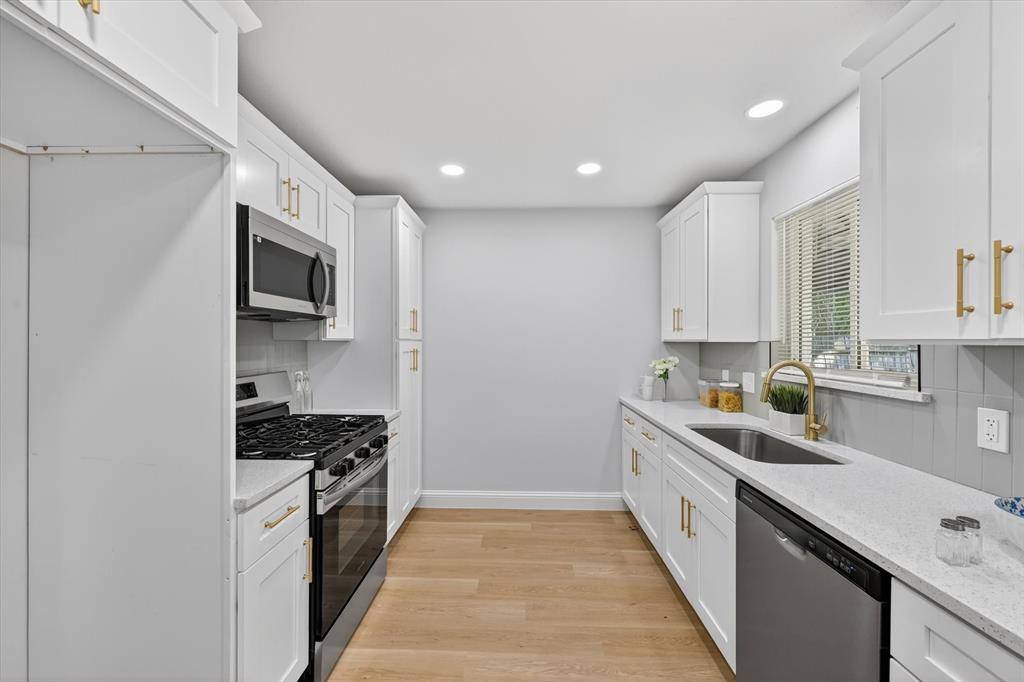 2029 Spanish Trail, Irving, TX 75060
