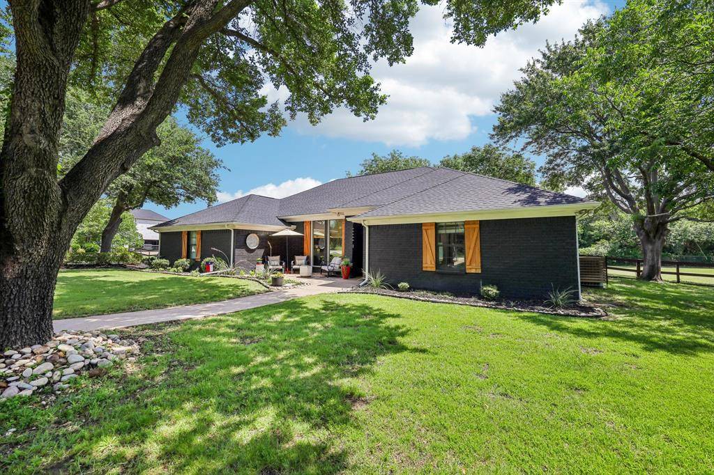 925 Meadow Drive, Copper Canyon, TX 75077