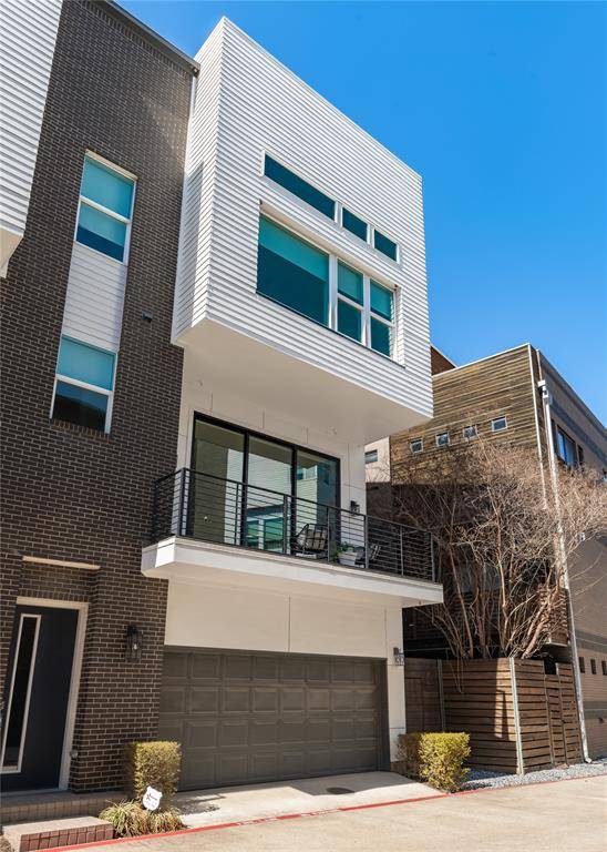 381 E Greenbriar Lane #401, Dallas, TX 75203