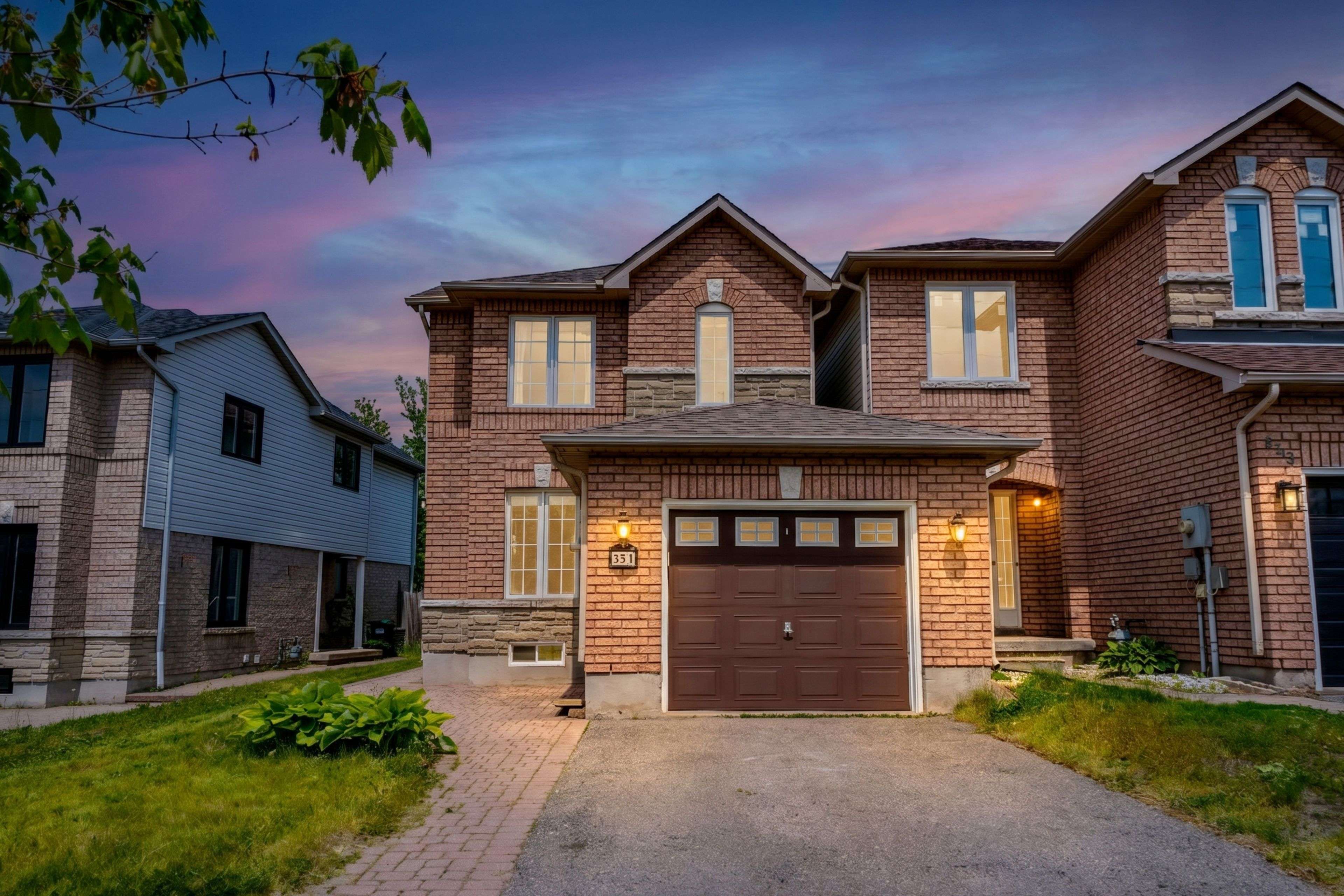 351 Ferndale DR S, Barrie, ON L4N 9Y6