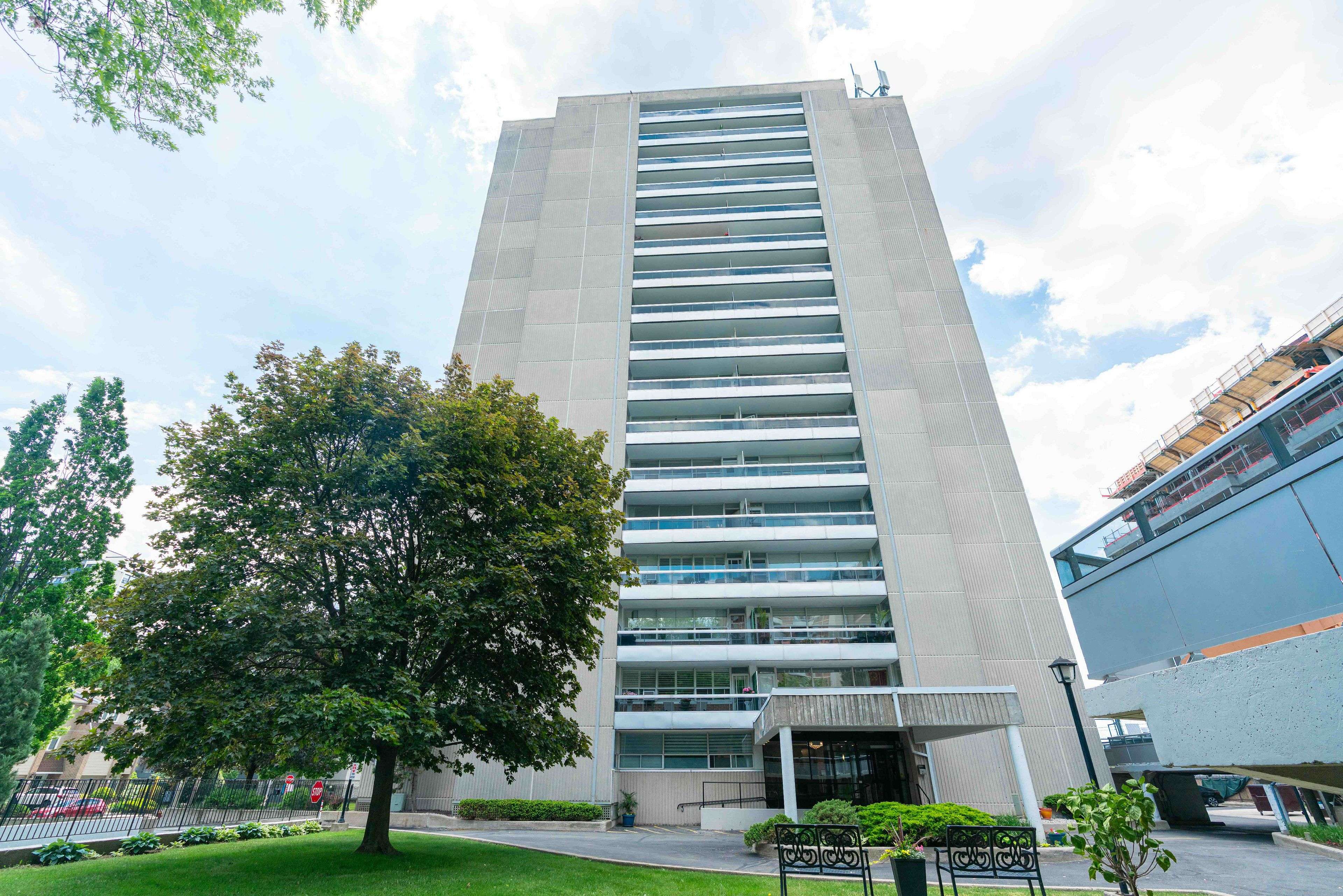 2263 Marine DR #503, Oakville, ON L6L 5K1