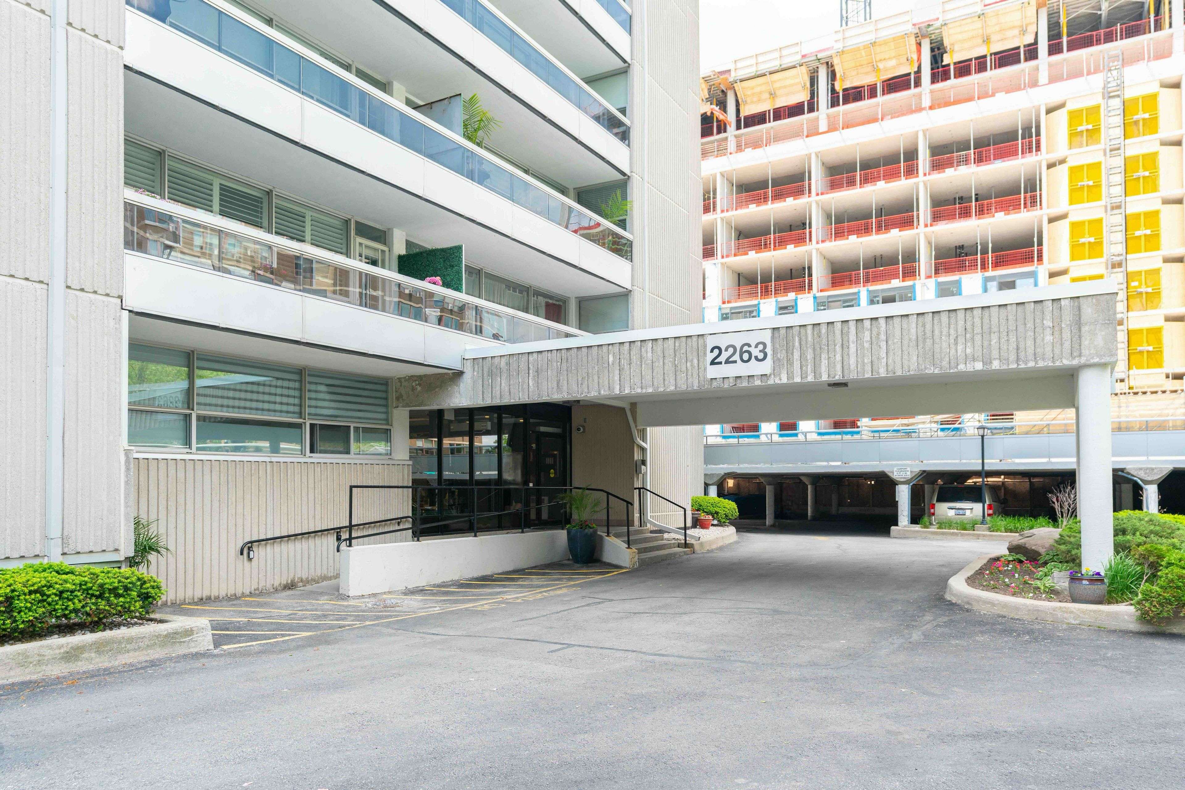 2263 Marine DR #503, Oakville, ON L6L 5K1